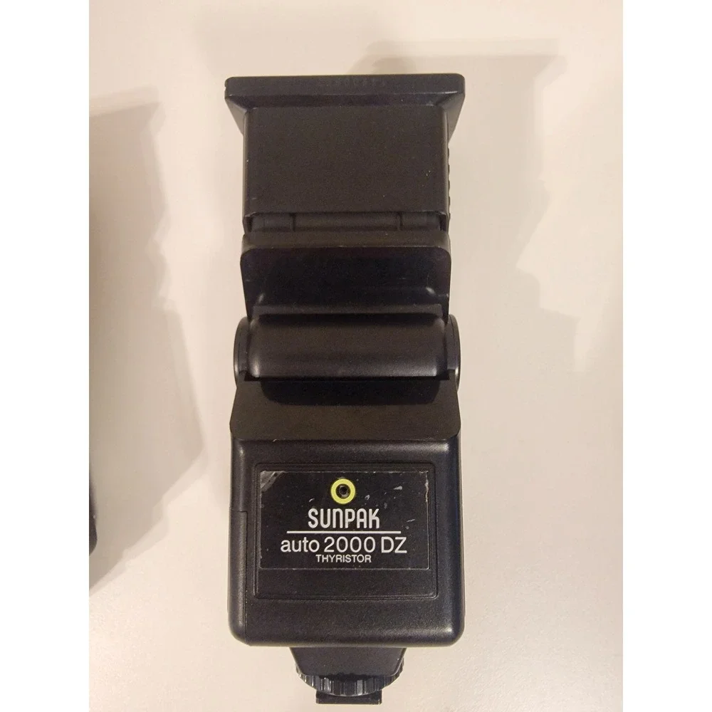 Vivitar 2500 Zoom Thyristor & Sunpak 2000 DZ 266 D Camera Flash Lot of 3